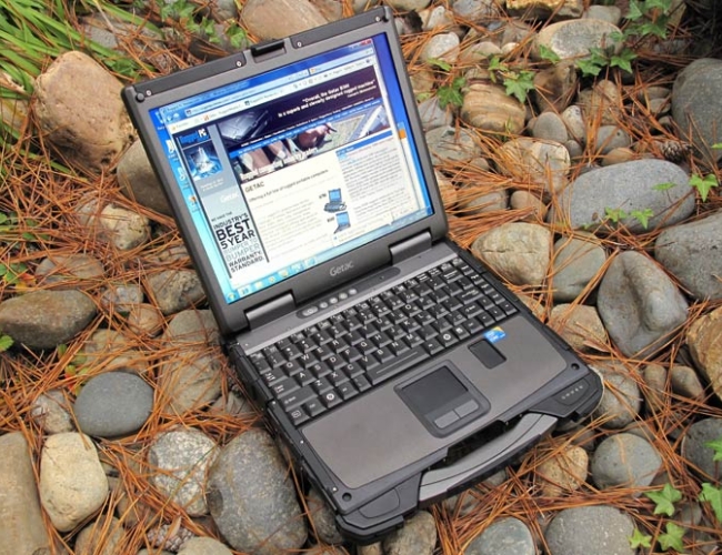 Rugged Outdoor Notebook Laptop with bright sunlight-readable display screen