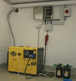 Diesel-Stromerzeuger KDE7000TA mit ATS Notstromautomatik im Keller von Einfamilienhaus