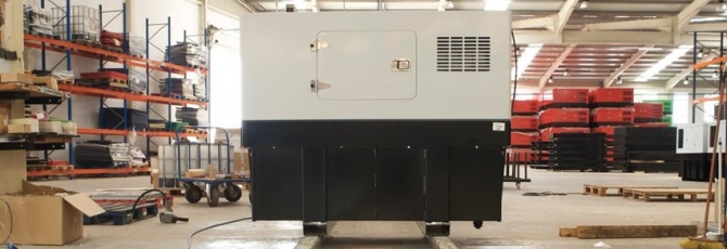 Diesel Generator Set with extended fuel tank for telecommunication emergency power supply